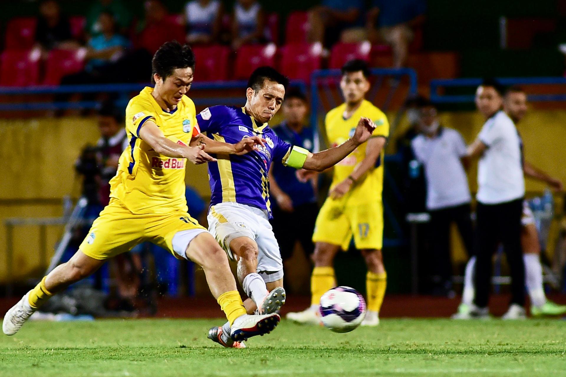 Một trận đấu được đánh giá "siêu kinh điển" của bóng đá Việt Nam.
