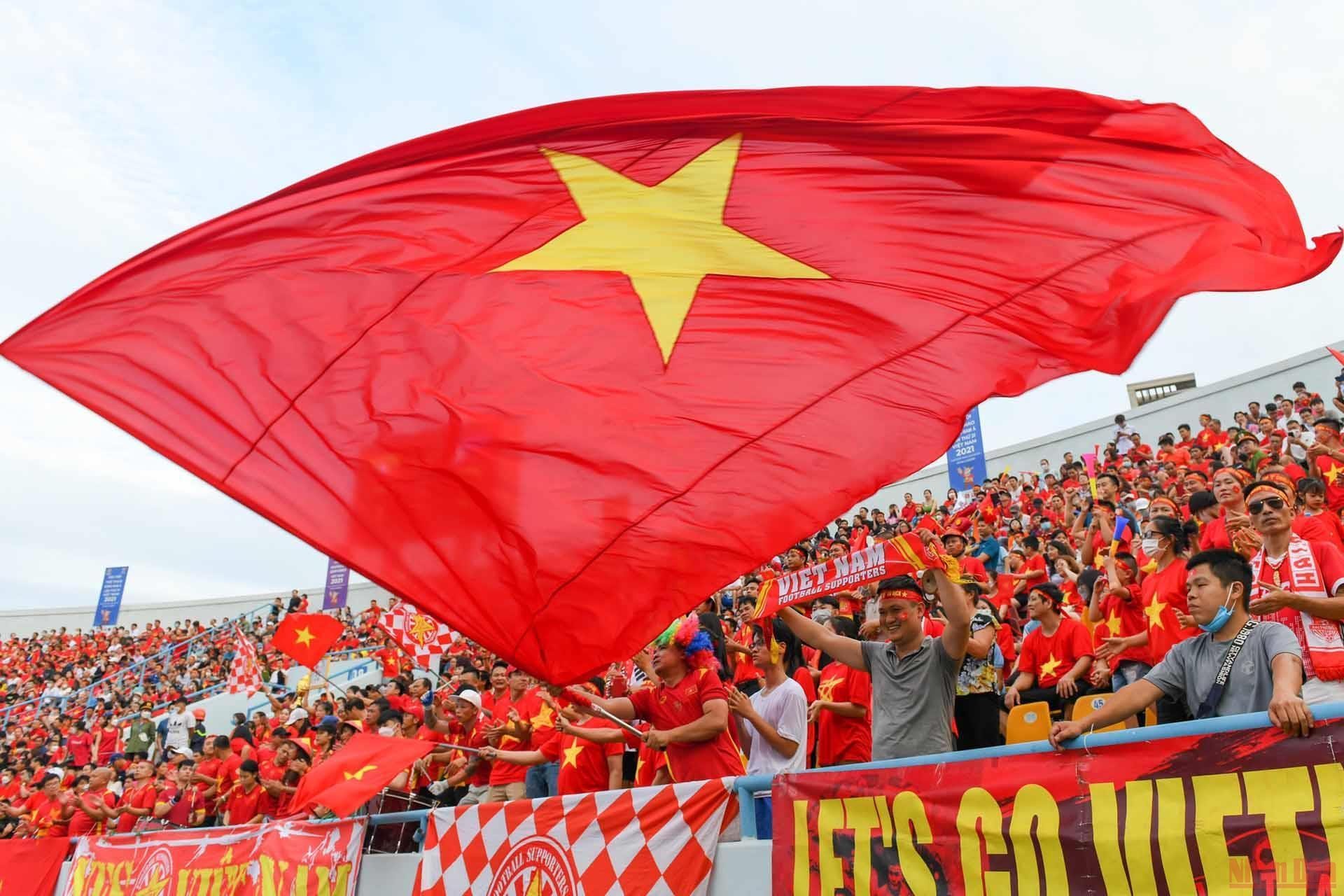 Khán giả Việt Nam sẽ đón nhận những hình ảnh đầy cảm hứng và hồi hộp từ các trận đấu của đội tuyển mà mình ủng hộ.