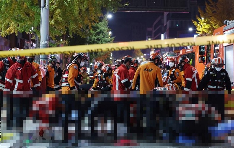 Hiện trường vụ giẫm đạp kinh hoàng trong lễ hội Halloween ở Seoul ảnh 3