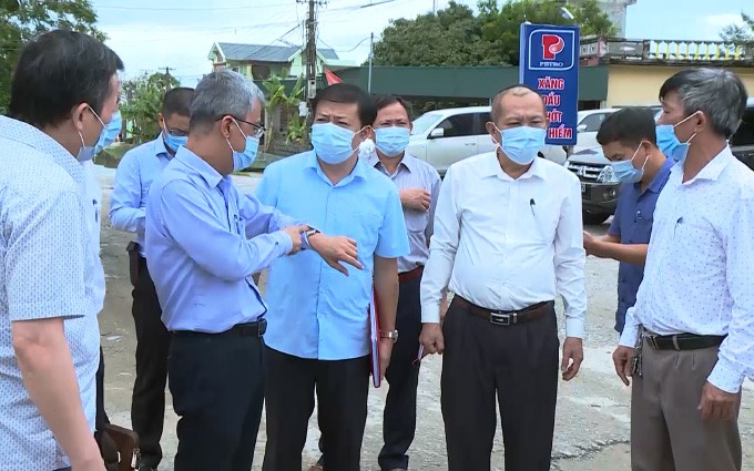 Cơ quan chuyên môn kiểm tra công tác phòng chống dịch Covid-19 ở phường Quảng Vinh