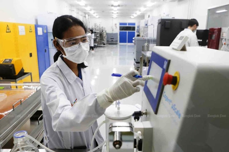 Công ty Siam Bioscience dự kiến sẽ sản xuất vaccine Covid-19 tại Thái-lan từ giữa năm 2021. (Ảnh: Bưu điện Bangkok)