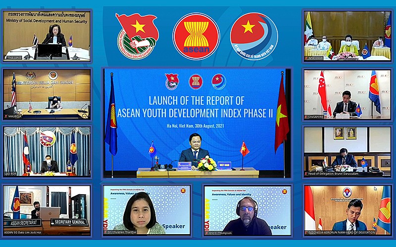 Đại diện Ban Thư ký ASEAN, Hội nghị Bộ trưởng Thanh niên ASEAN và các quốc gia thành viên ASEAN tham dự buổi lễ.