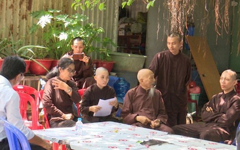 Cơ quan chức năng đã khởi tố vụ án liên quan đến những hành vi vi phạm, lợi dụng hoạt động tôn giáo, từ thiện để trục lợi tại Tịnh thất Bồng Lai. (Ảnh: TTXVN/tuoitre.vn).