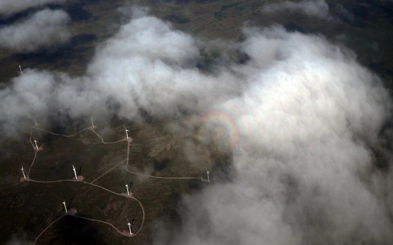 Một trang trại điện gió được nhìn thấy từ một máy bay nghiên cứu khí quyển đang di chuyển từ miền bắc Thụy Điển đến biển Na Uy ngày 30/7/2019. (Ảnh: Reuters)