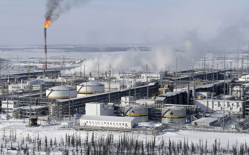 Một nhà máy xử lý dầu của Rosneft tại Krasnoyarsk, Nga. (Ảnh: Reuters)