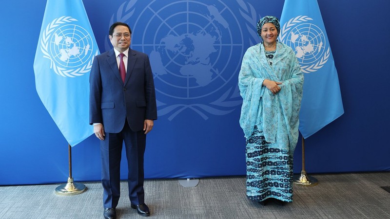 Thủ tướng Phạm Minh Chính và Phó Tổng Thư ký LHQ, bà Amina Mohammed.