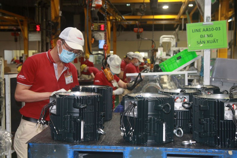 Sản xuất thiết bị điện xuất khẩu tại một doanh nghiệp ở khu công nghiệp Amata, tỉnh Đồng Nai.