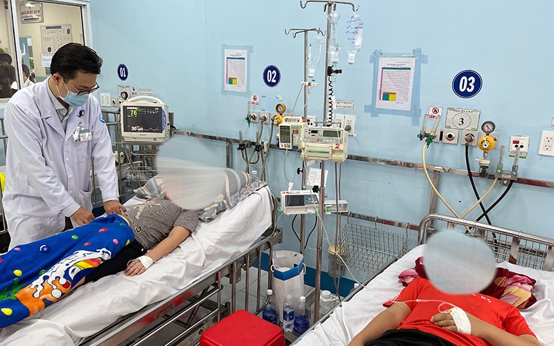 Bệnh nhi điều trị sốt xuất huyết tại Bệnh viện Nhi Đồng 1. 