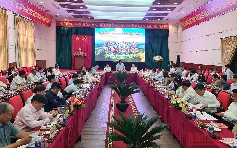 Đoàn công tác của Trung ương làm việc với tỉnh Đắk Nông về kết quả thực hiện Nghị quyết số 10-NQ/TW và Kết luận số 12-KL/TW của Bộ Chính trị.