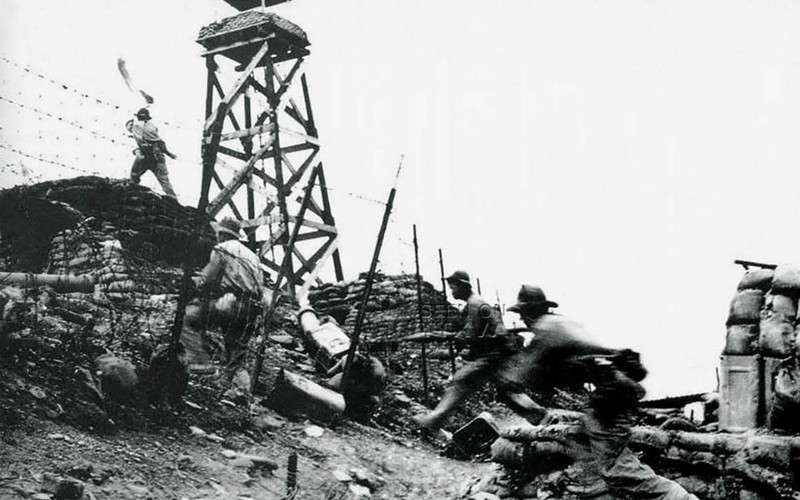 Quân Giải phóng tiến vào cứ điểm Đầu Mầu - Quảng Trị trưa ngày 31/3/1972. Ảnh tư liệu