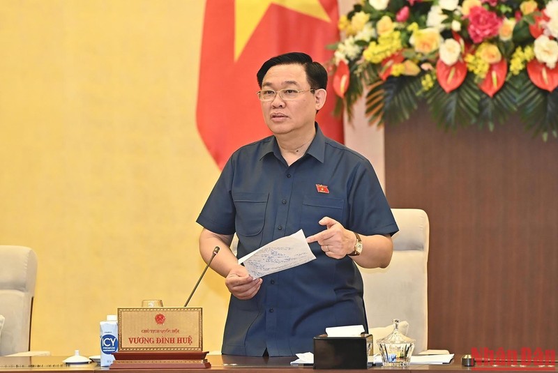 Chủ tịch Quốc hội Vương Đình Huệ phát biểu bế mạc Phiên họp thứ 15 của Ủy ban Thường vụ Quốc hội. (Ảnh: DUY LINH)