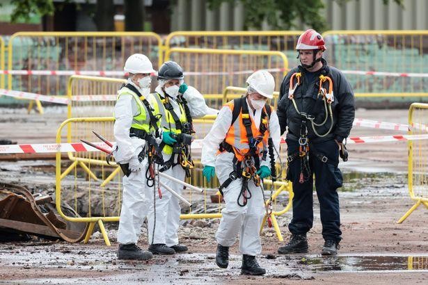Các điều tra viên đang tiến hành điều tra vụ hỏa hoạn. (Ảnh: manchestereveningnews.co.uk)