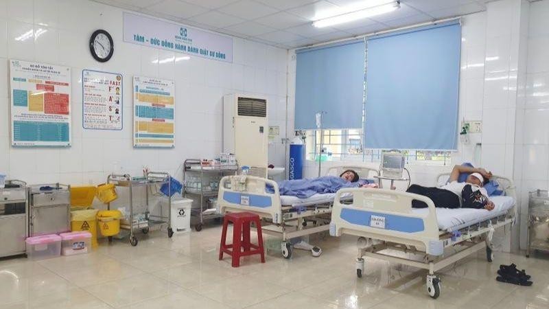 Đoàn khách du lịch nhập viện tại Đà Nẵng ngày 2/8. (Ảnh: Bệnh viện 199 cung cấp)