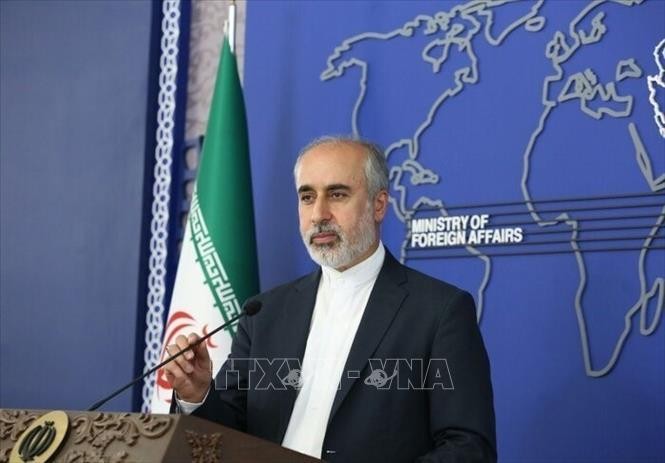 Người phát ngôn Bộ Ngoại giao Iran Naser Kanani tại cuộc họp báo ở Tehran, Iran. (Ảnh: IRNA/TTXVN)