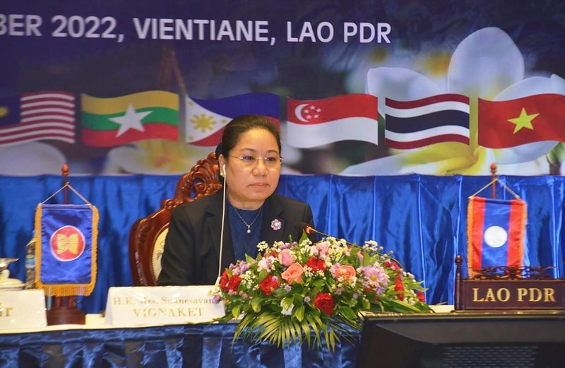 Bà Suansavan Viyaket, Bộ trưởng Thông tin, Văn hóa và Du lịch Lào phát biểu tại Hội nghị