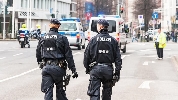 An ninh đang được siết chặt tại châu Âu sau cảnh báo của Europol. Ảnh: SHUTTERSTOCK
