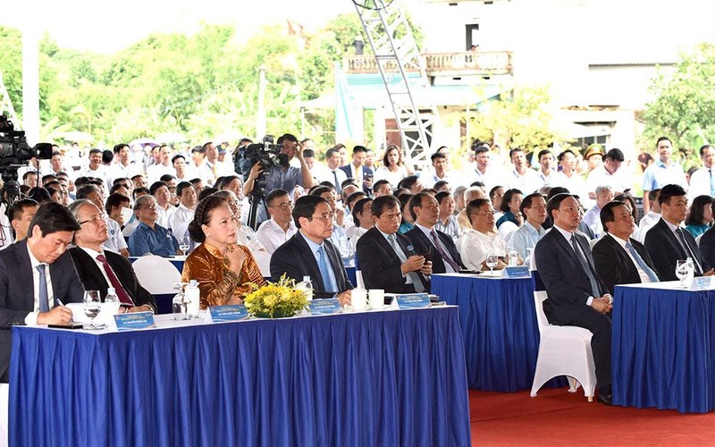 Thủ tướng Phạm Minh Chính dự lễ thông xe tuyến cao tốc Vân Đồn-Móng Cái ảnh 4