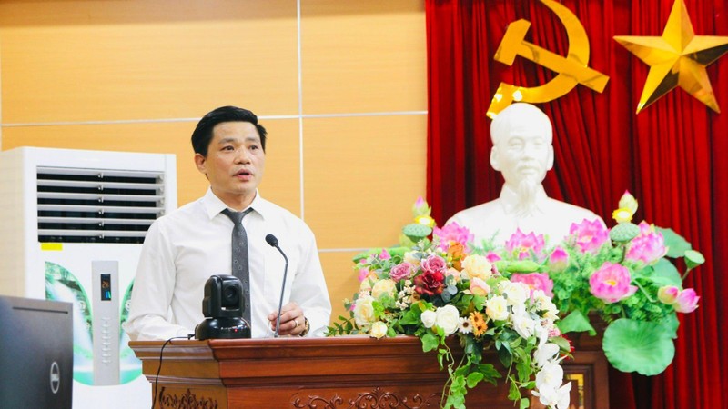 PGS, TS Nguyễn Duy Ánh, Giám đốc Bệnh viện Phụ sản Hà Nội chia sẻ thông tin với báo chí. 