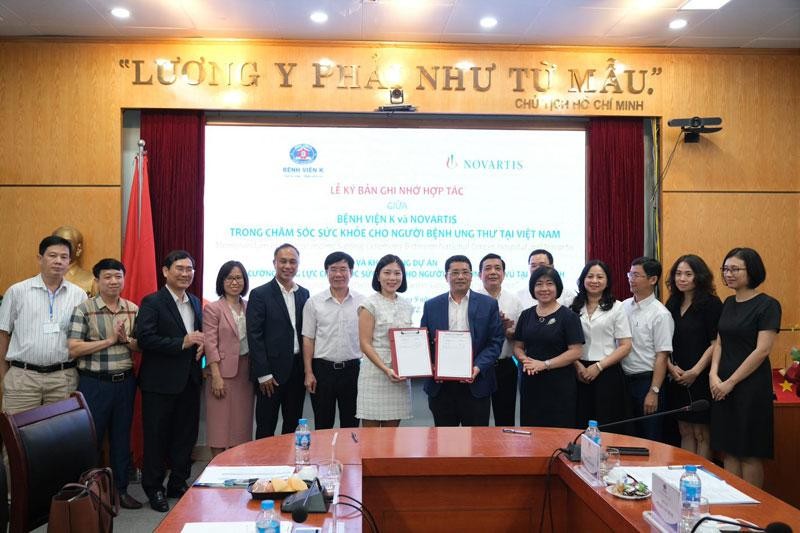 Bệnh viện K và Novartis Việt Nam ký kết biên bản ghi nhớ hợp tác.