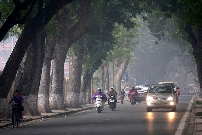 Khu vực Hà Nội sáng sớm có sương mù rải rác, đêm và sáng sớm trời lạnh. (Ảnh minh họa)