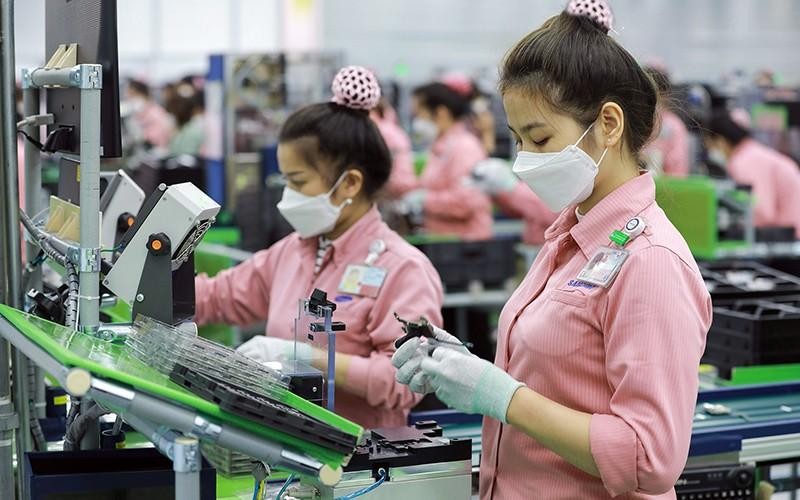 Dây chuyền sản xuất linh kiện điện tử tại Samsung Electronics Việt Nam Thái Nguyên. (Ảnh Nguyễn Đức) 