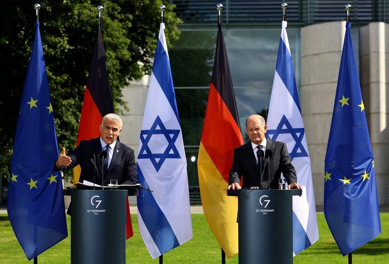 Hai nhà lãnh đạo Đức và Israel tại cuộc họp báo ở Berlin. Ảnh: Reuters