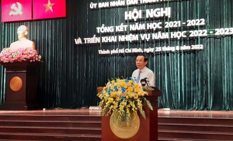 Đồng chí Nguyễn Văn Nên, Ủy viên Bộ Chính trị, Bí thư Thành ủy Thành phố Hồ Chí Minh, phát biểu tại hội nghị. 