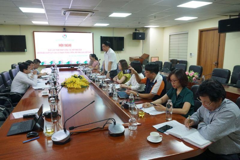 Quang cảnh buổi làm việc của Đoàn giám sát Ban Kiểm tra Hội Nhà báo Việt Nam với Hội nhà báo tỉnh Quảng Ninh.