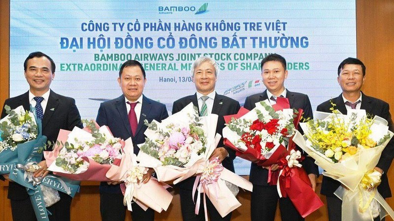 5 thành viên Hội đồng quản trị của Bamboo Airways (từ trái qua phải): ông Nguyễn Mạnh Quân, ông Lê Bá Nguyên, ông Nguyễn Ngọc Trọng, ông Doãn Hữu Đoàn, ông Lê Thái Sâm.