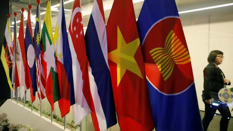 Cờ của ASEAN và các quốc gia thành viên. (Ảnh: Reuters)