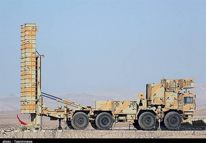 Iran ra mắt hệ thống tên lửa có tầm bắn hơn 300km