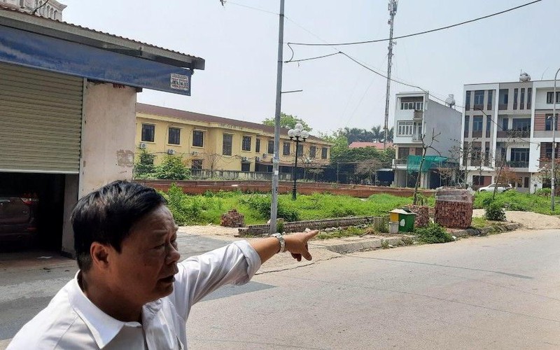 Người dân bức xúc phản ánh bất cập trong quản lý đất đai ở phường Tam Sơn.