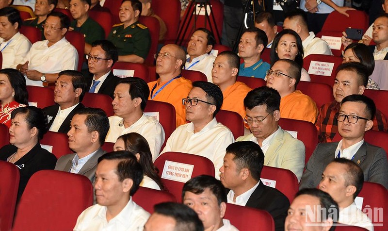 [Ảnh] Thủ tướng Phạm Minh Chính dự Chương trình "Cả nước chung tay vì người nghèo" ảnh 7