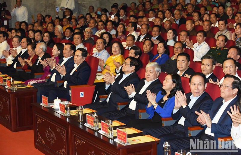 [Ảnh] Thủ tướng Phạm Minh Chính dự Chương trình "Cả nước chung tay vì người nghèo" ảnh 1