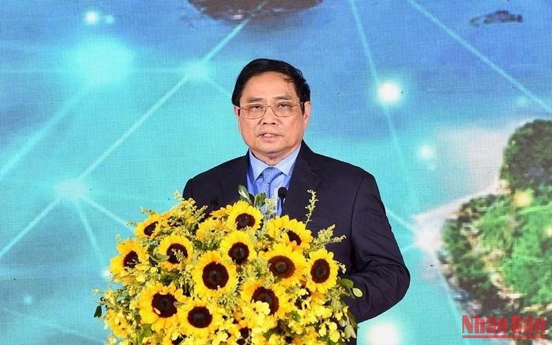 Thủ tướng Phạm Minh Chính dự lễ thông xe tuyến cao tốc Vân Đồn-Móng Cái ảnh 1