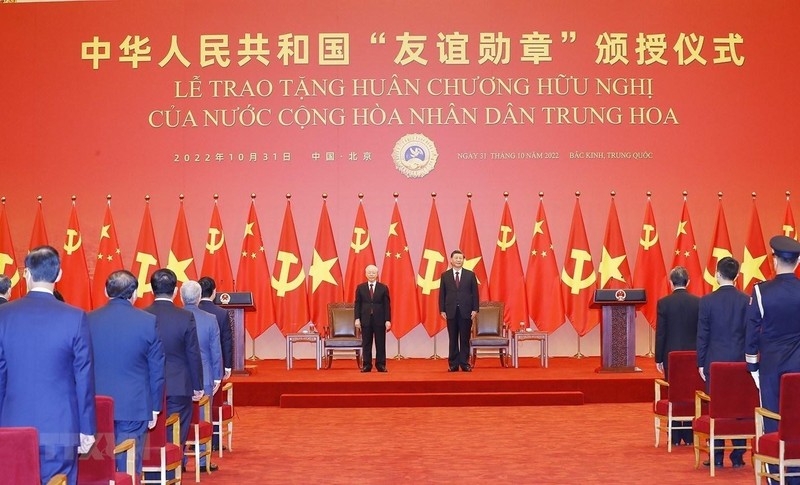 Lễ trao tặng Huân chương Hữu nghị của nước Cộng hòa Nhân dân Trung Hoa tặng Tổng Bí thư Nguyễn Phú Trọng được tổ chức trọng thể tại Đại Lễ đường Nhân dân ở Thủ đô Bắc Kinh. (Ảnh: TTXVN) 