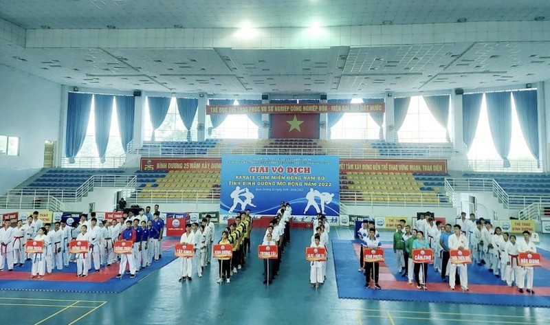 Vận động viên các địa phương tham dự giải Karate miền Đông Nam Bộ tỉnh Bình Dương mở rộng năm 2022.