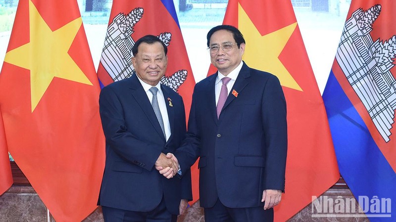 Thủ tướng Phạm Minh Chính tiếp Chủ tịch Thượng viện Vương quốc Campuchia Samdech Say Chhum.