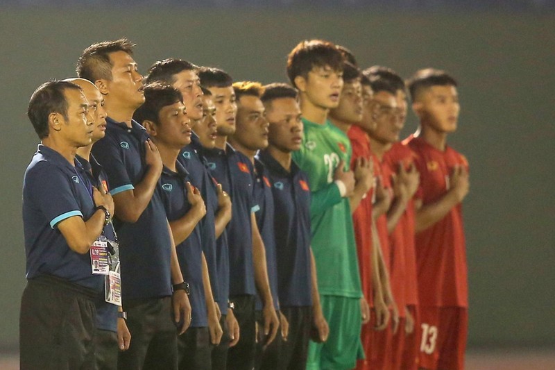 Ban huấn luyện và một số cầu thủ trong đội tuyển U20 Việt Nam. (Ảnh: VFF)